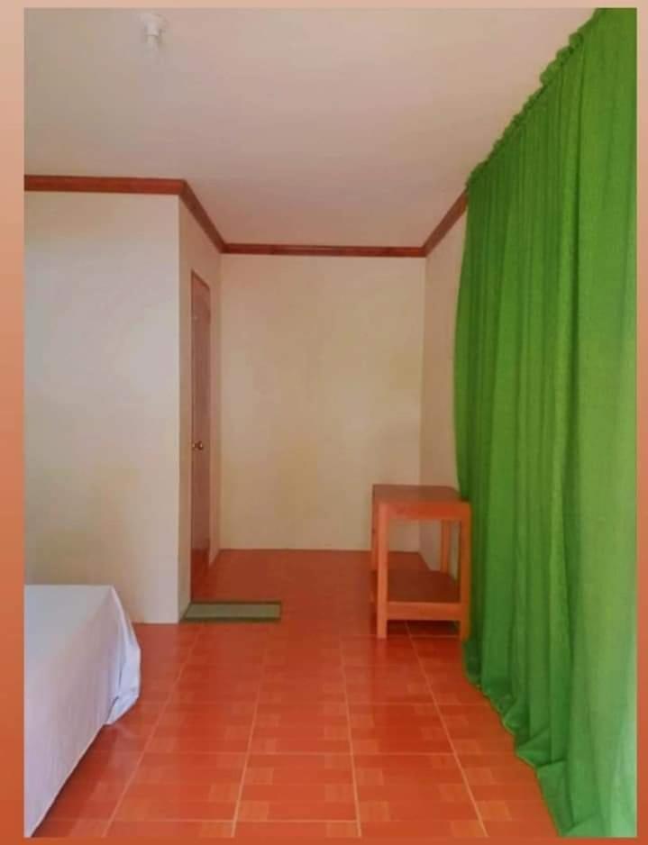 Gold Star Inn Siquijor Room photo